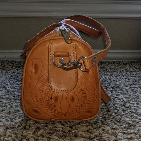 Genuine Leather Purse Hand Tooled Design Burnished with Detachable Strap - Picture 11 of 13